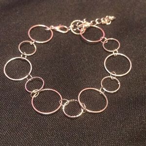 Silver interlaced circle bracelet